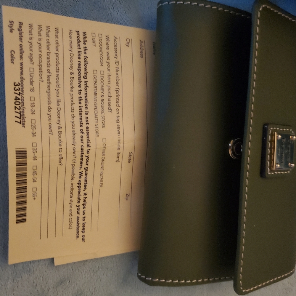 Dooney & Bourke Beacon wallet